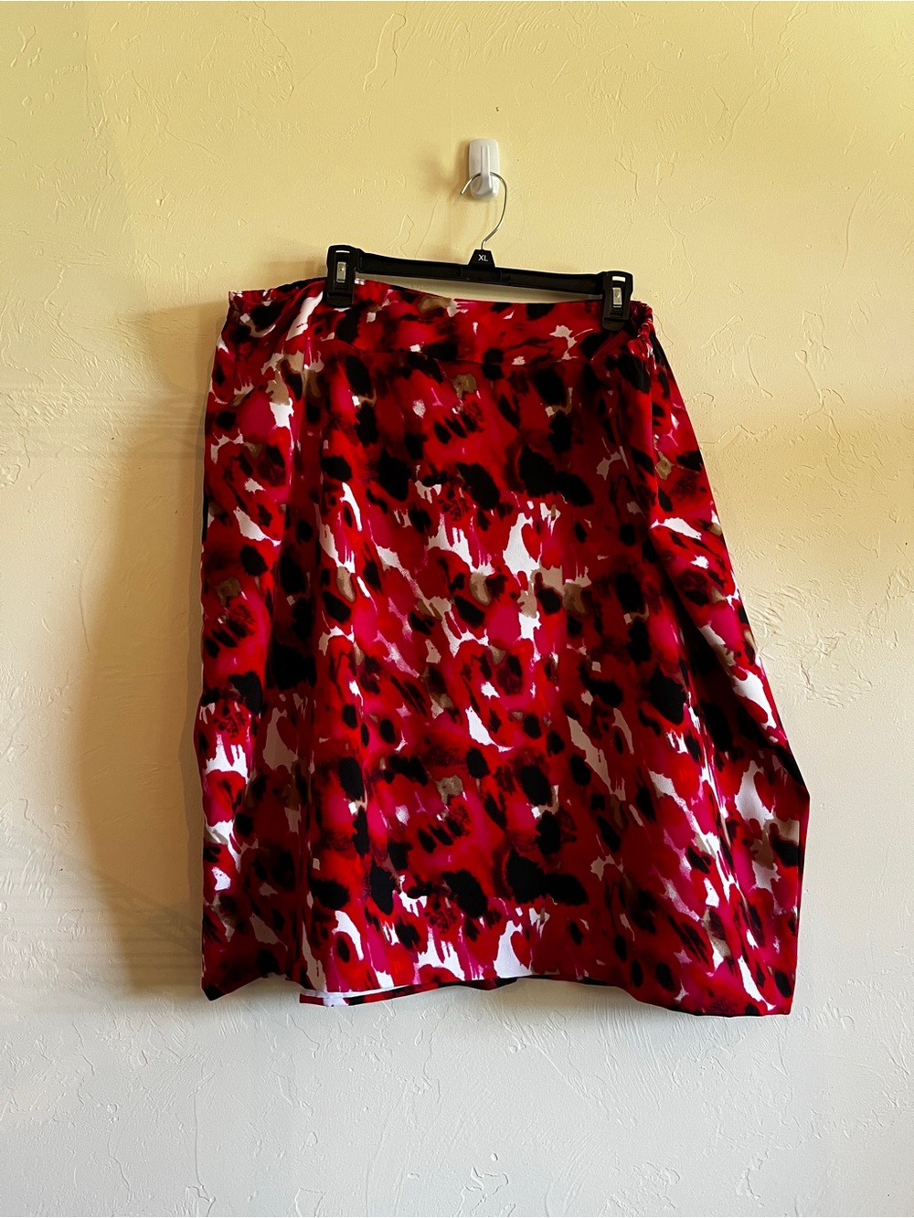 Cato Womens Sz 22/24W Straight Pencil Knee Skirt White Black Pink Lined Stretch